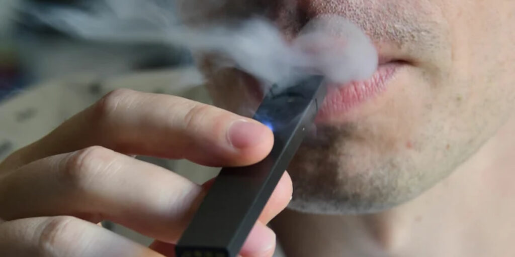 Simsbury CT Considers Banning Smoking and Vaping on All Municipal Properties Simsbury CT vaping ban