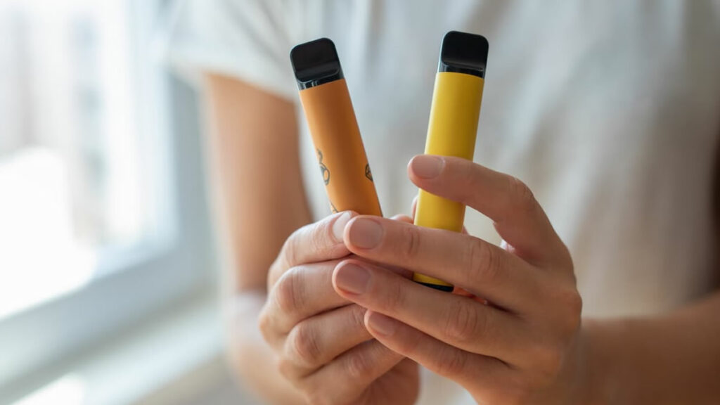 University of Michigan Study Reveals Top Reasons for Teen Vaping Teen vaping reasons boredom relaxation experimentation