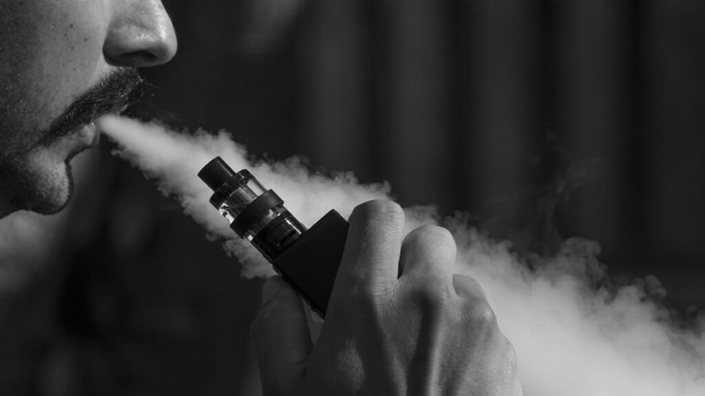 UK Surgeon Reveals Truth About Vaping: One Pod Equals a Pack of Cigarettes Vaping equals pack cigarettes