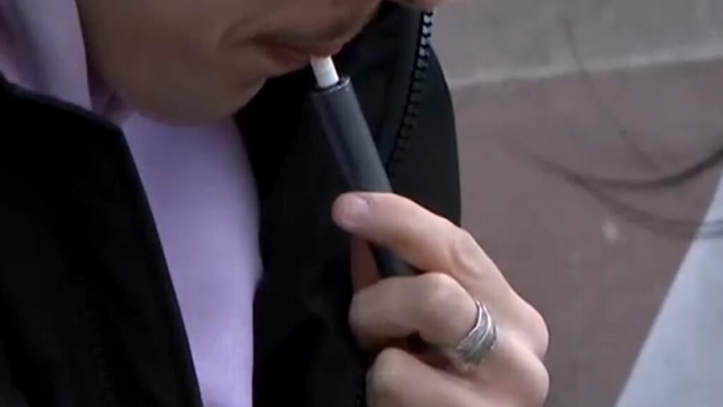 South Carolina Advances Bill to Combat Youth Vaping South Carolina bill combat youth vaping regulation