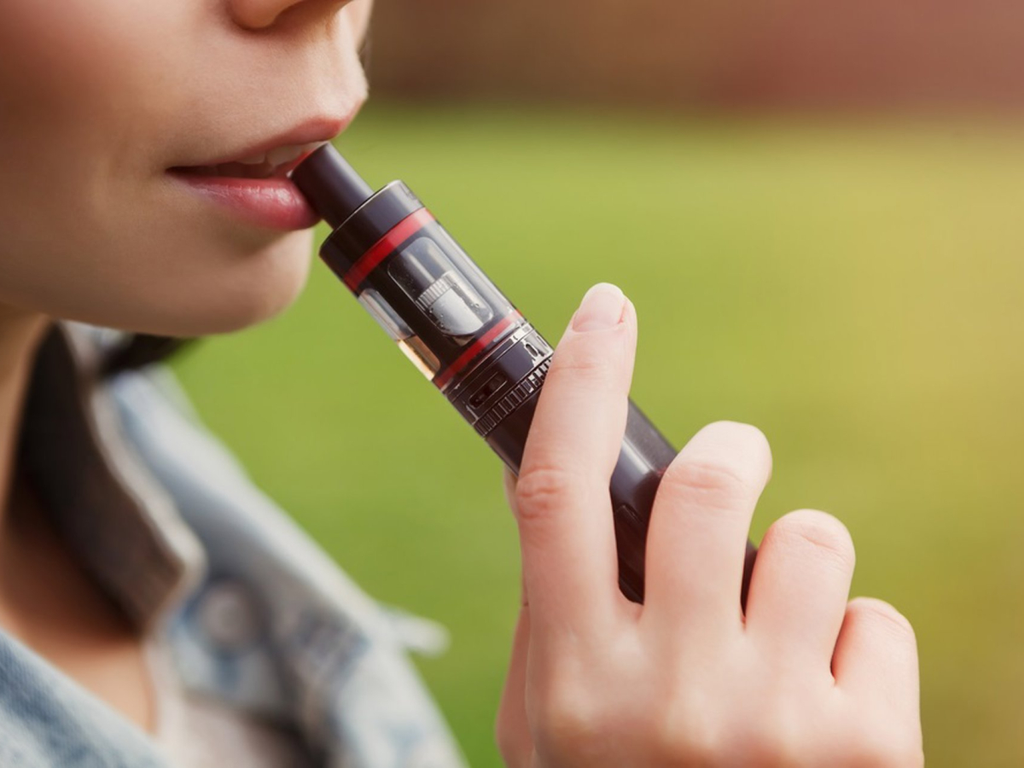 US teen vaping rates, teen girls vaping study
